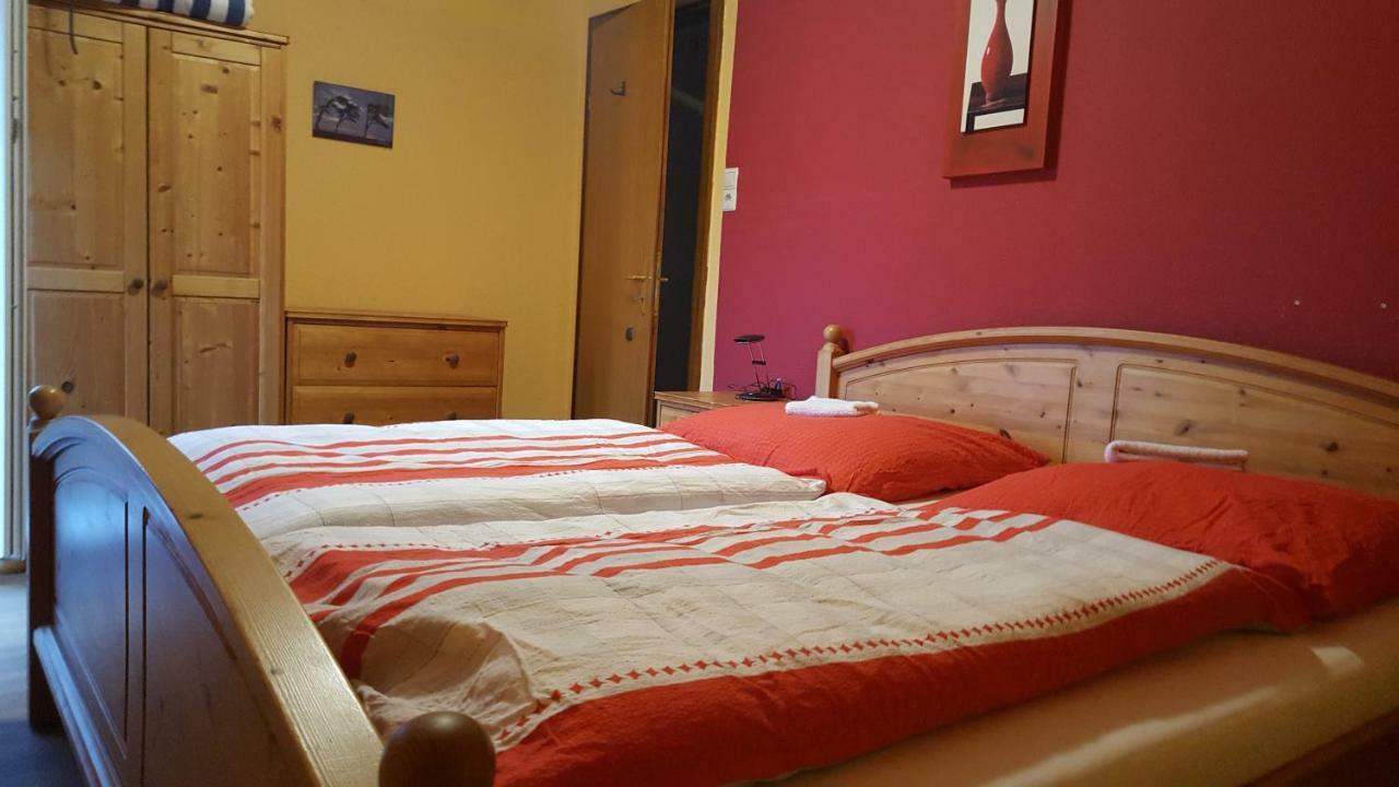 Apartment 2 Mit Balkon- Haus Annegrete Esens